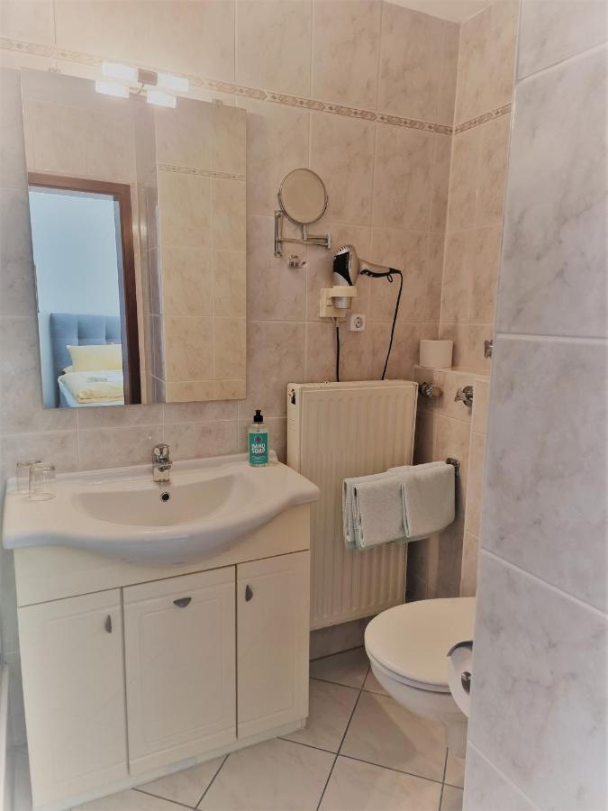 Hotel Kurhaus Uhlenberg バート・ミュンスターアイフェル エクステリア 写真