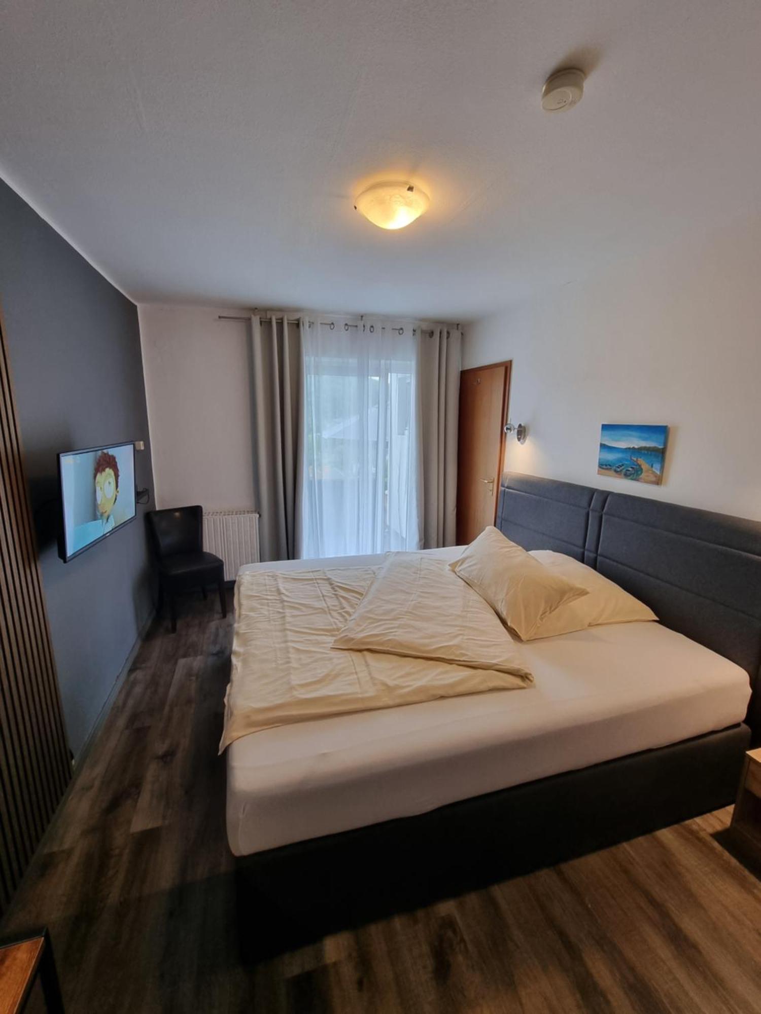 Hotel Kurhaus Uhlenberg バート・ミュンスターアイフェル エクステリア 写真