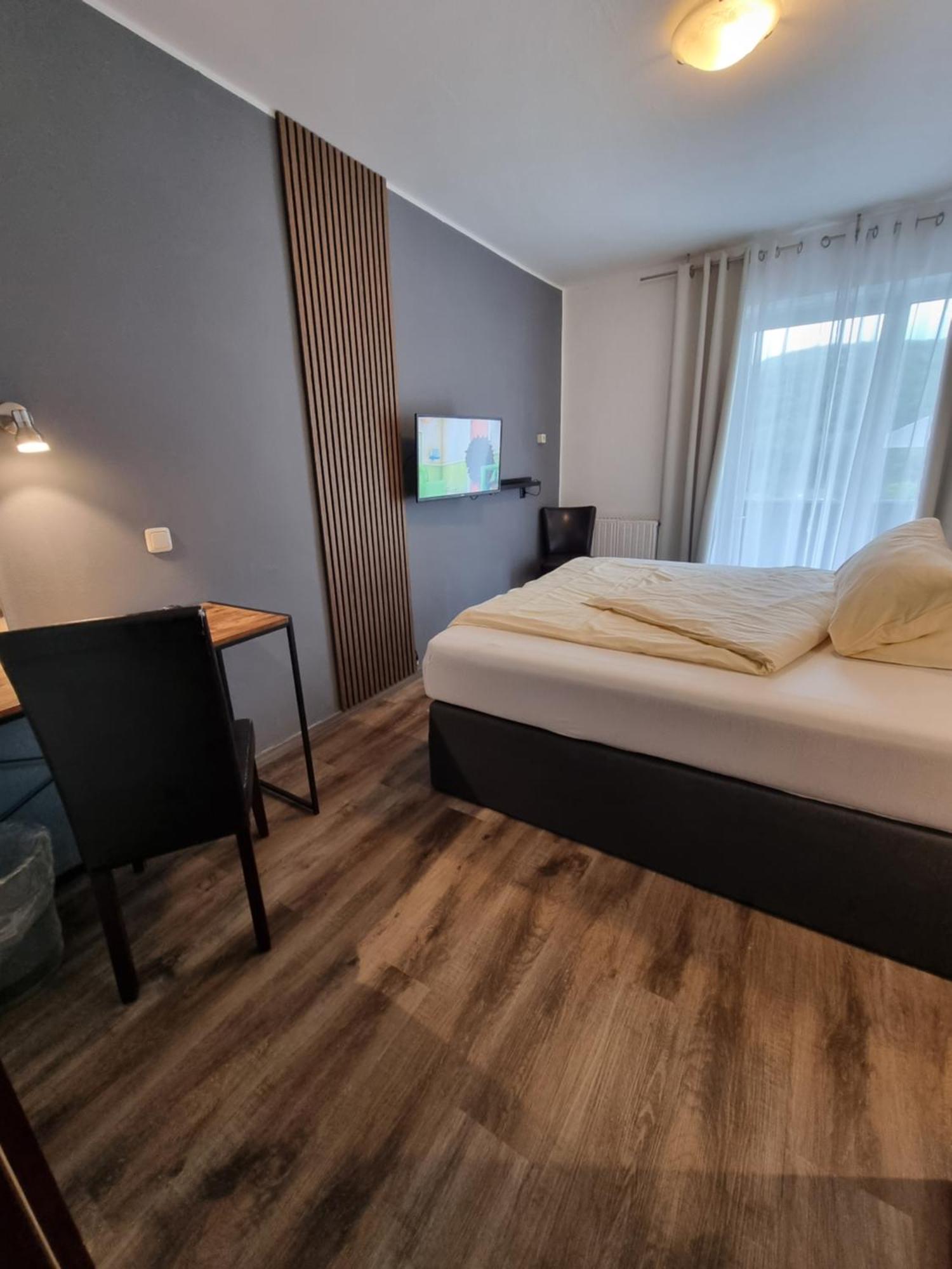Hotel Kurhaus Uhlenberg バート・ミュンスターアイフェル エクステリア 写真
